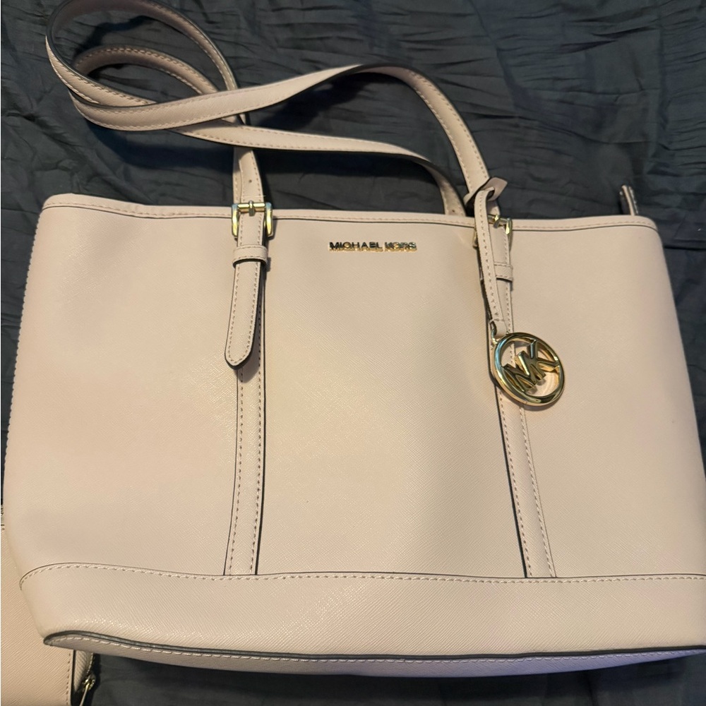 Michael Kors Light Pink Leather Purse and matching wallet